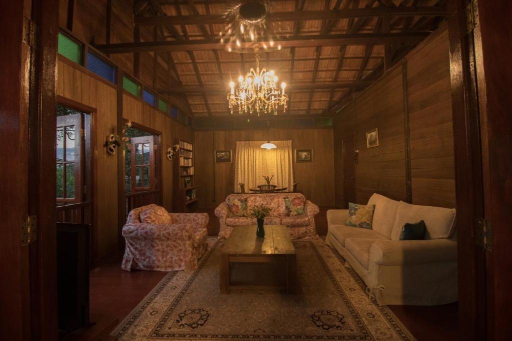 De Serenity - Exclusive Jungle Retreat Seremban Room photo